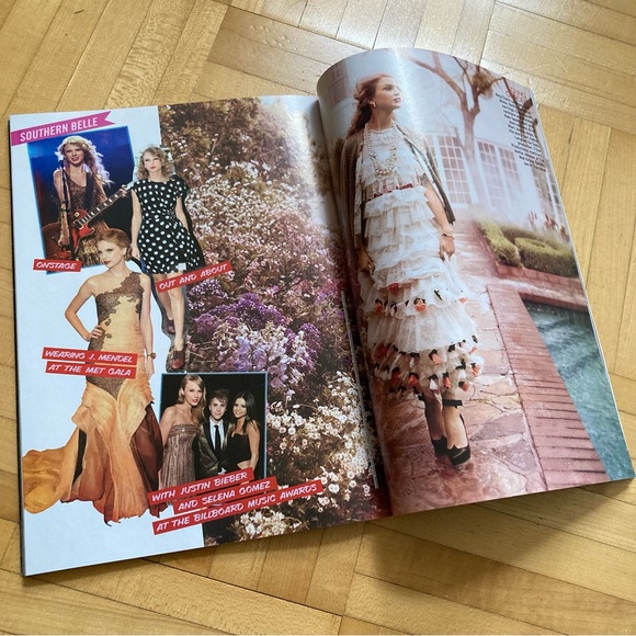 Taylor Swift Teen Vogue magazine cover August 2011 — Rare collectible item - Picture 6 of 6